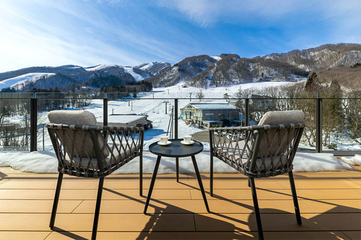 Hakuba ski in / ski out snow accommodation